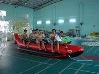 Single Tube Red Inflatable Shark Boat for Water Ski Sports